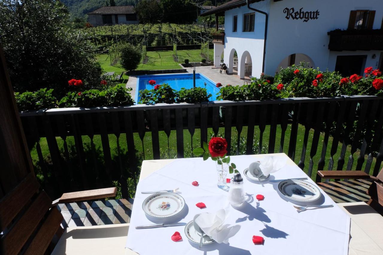 Bed and Breakfast Pension Rebgut Лана Екстер'єр фото