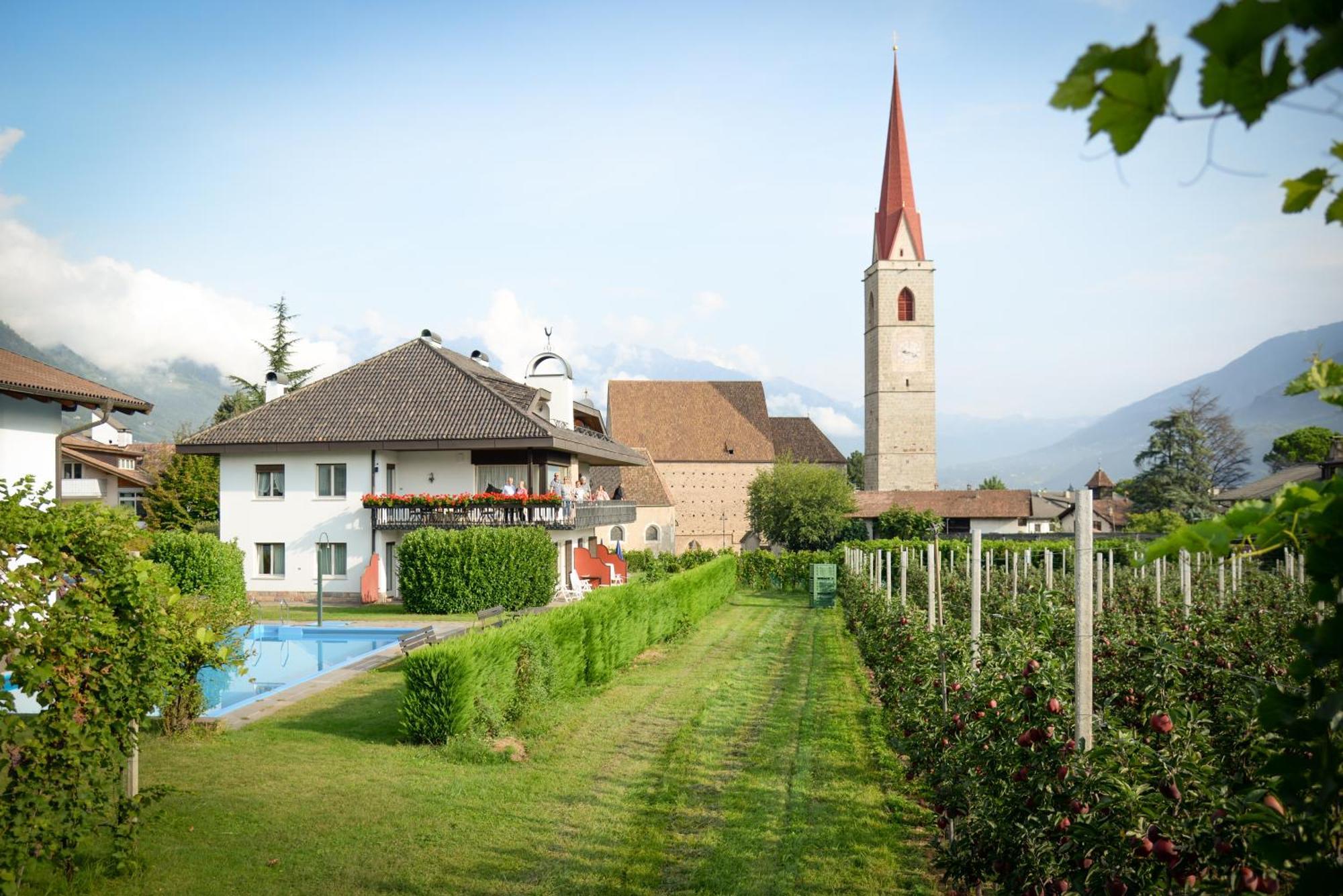 Bed and Breakfast Pension Rebgut Лана Екстер'єр фото